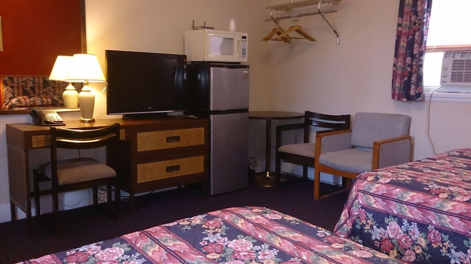 Walkerton Inn Motel エクステリア 写真
