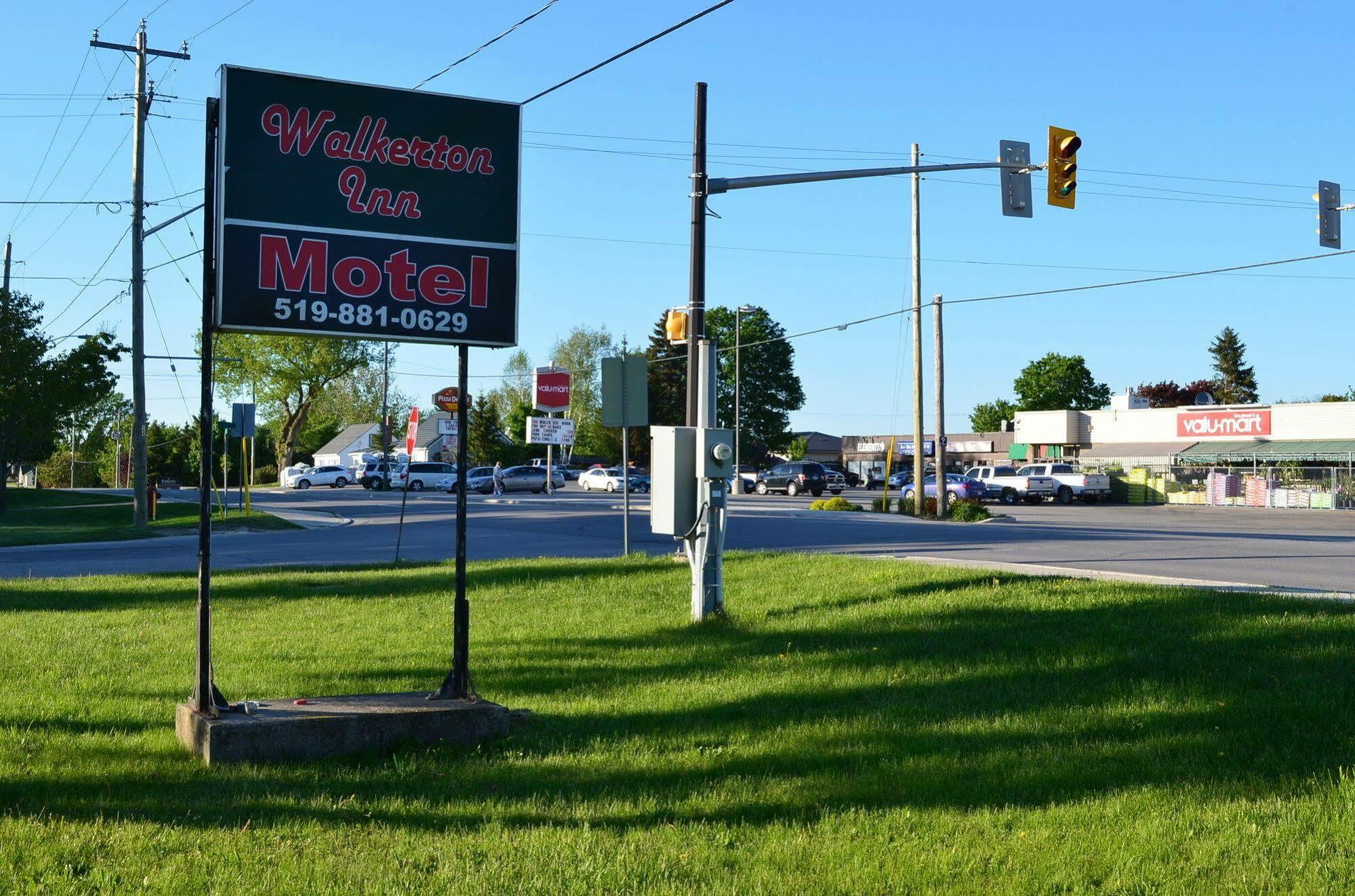 Walkerton Inn Motel エクステリア 写真
